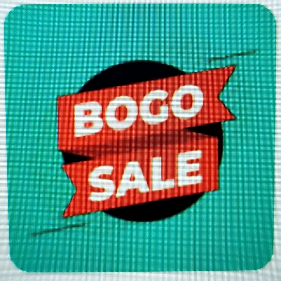 Picture frames buy one get one - Picture 1 of 1